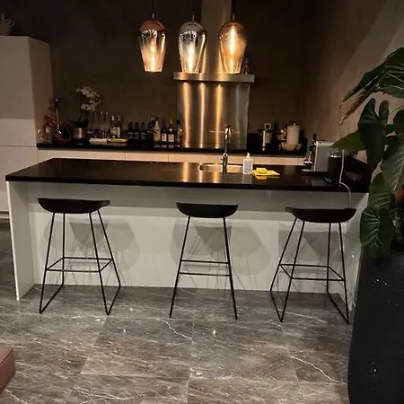 Mooi Penthouse Met Jacuzzi Apartment *
